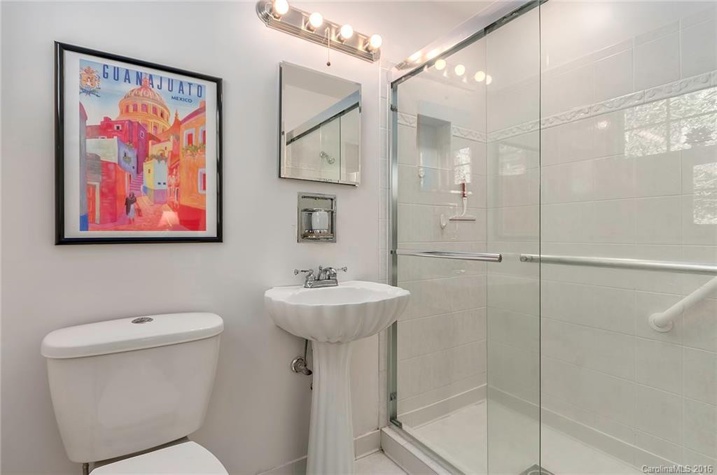 367 Greenview Drive - Photo 14