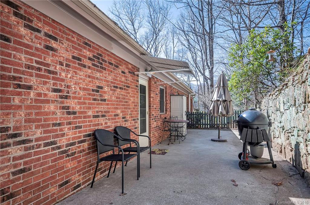 367 Greenview Drive - Photo 16