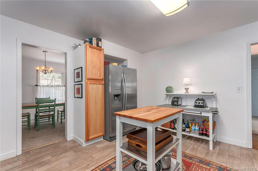 367 Greenview Drive - Photo 7