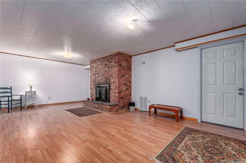 367 Greenview Drive - Photo 9