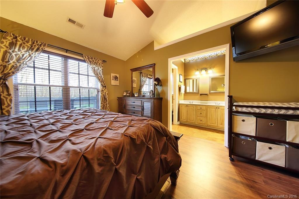 102 Sandpiper Court - Photo 12