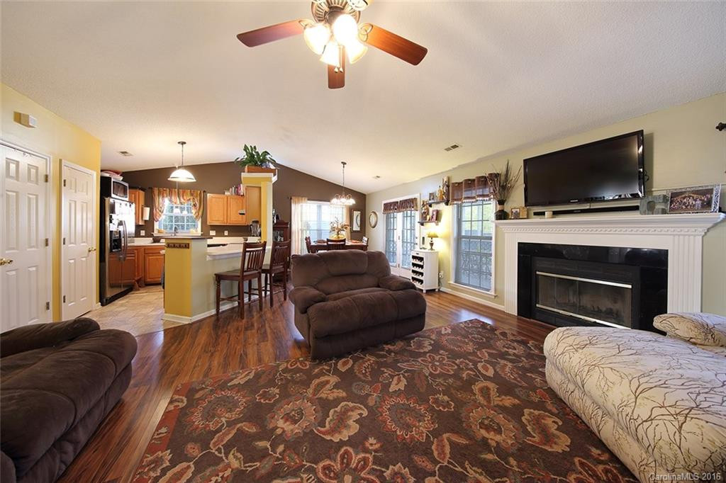 102 Sandpiper Court - Photo 6