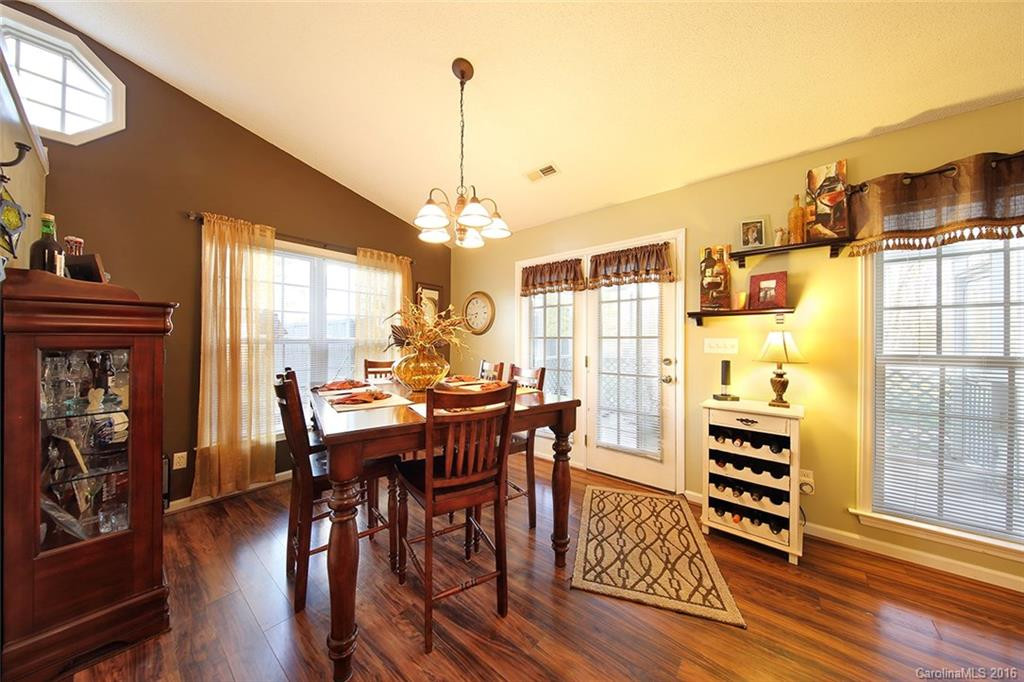 102 Sandpiper Court - Photo 8