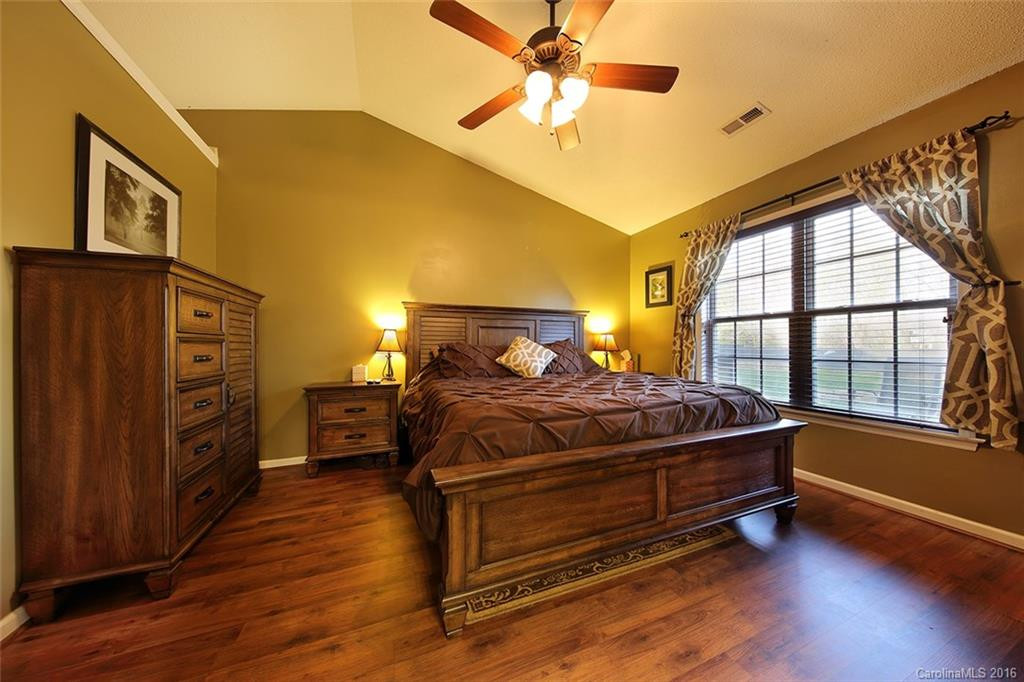 102 Sandpiper Court - Photo 10