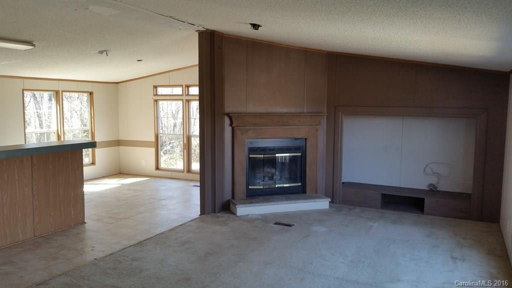 245 Amherst Way - Photo 3