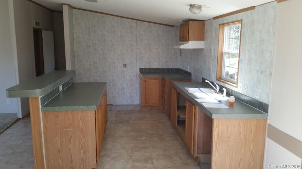 245 Amherst Way - Photo 5
