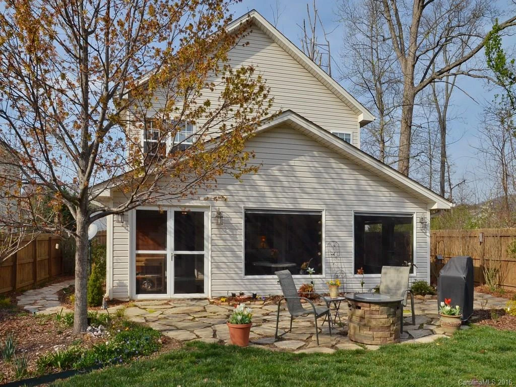 20 Summit Avenue