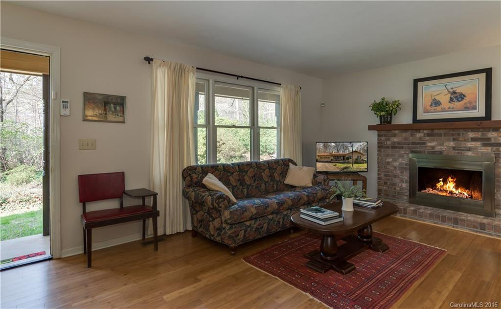 226 Beechwood Drive - Photo 2