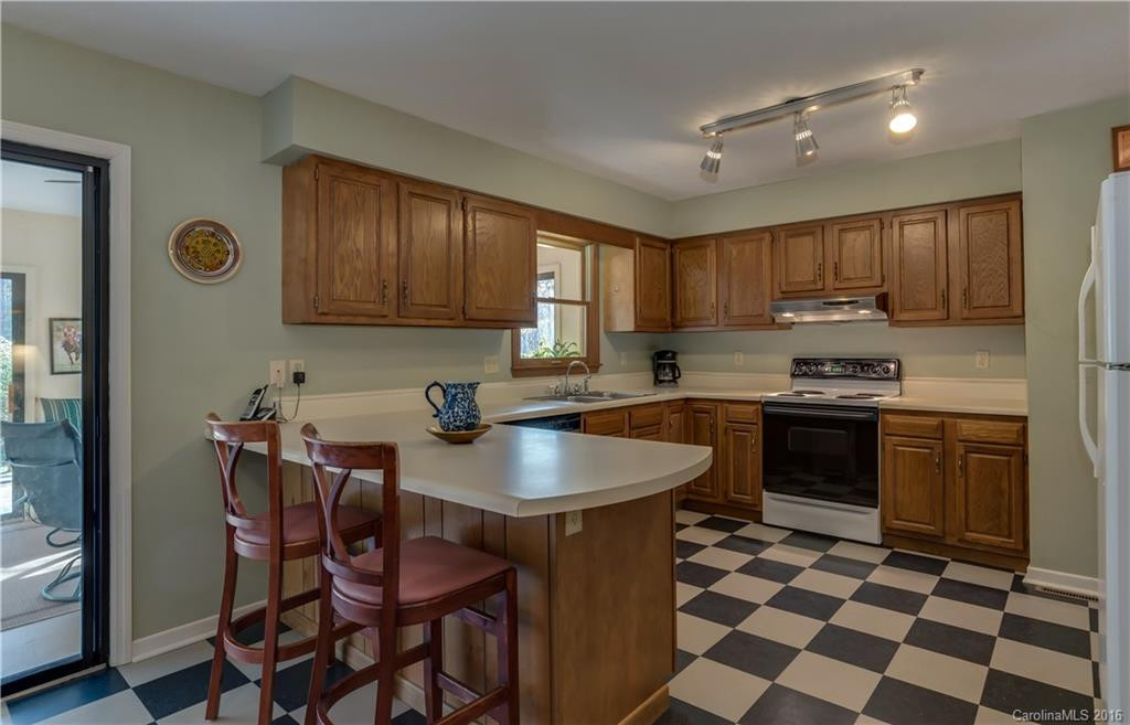 226 Beechwood Drive - Photo 5