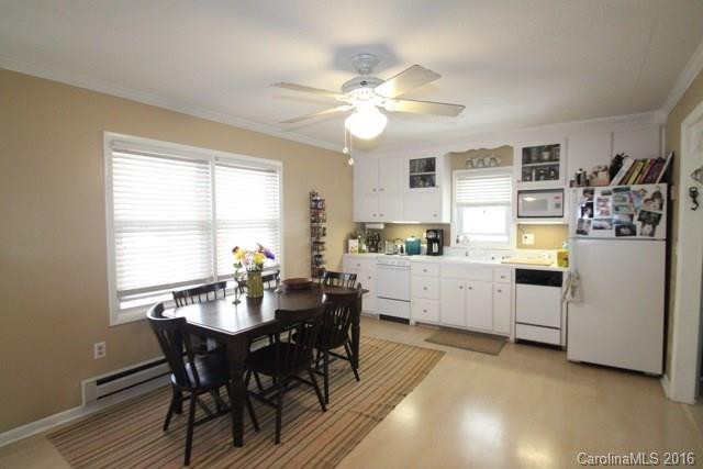 1102 Sulphur Springs Road - Photo 2