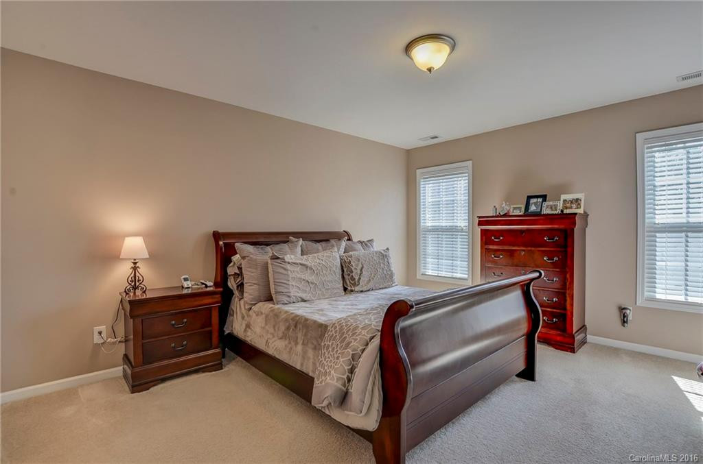 7 Forest Lake Drive - Photo 12