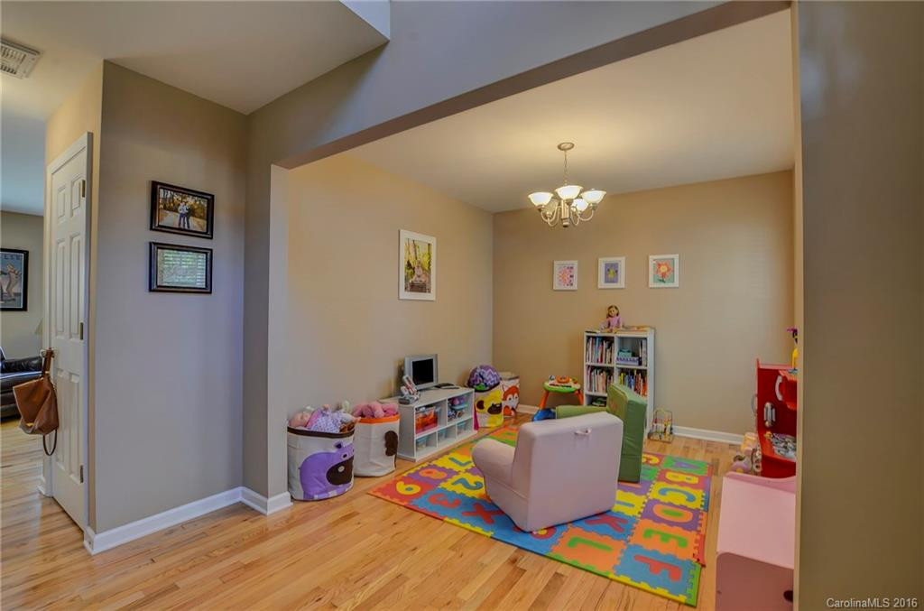 7 Forest Lake Drive - Photo 3