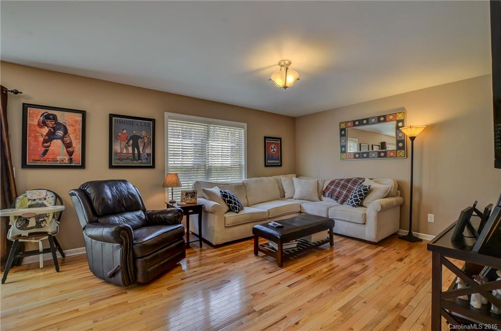 7 Forest Lake Drive - Photo 5