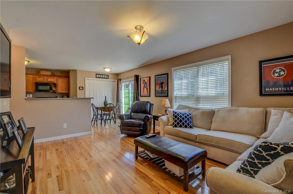 7 Forest Lake Drive - Photo 6