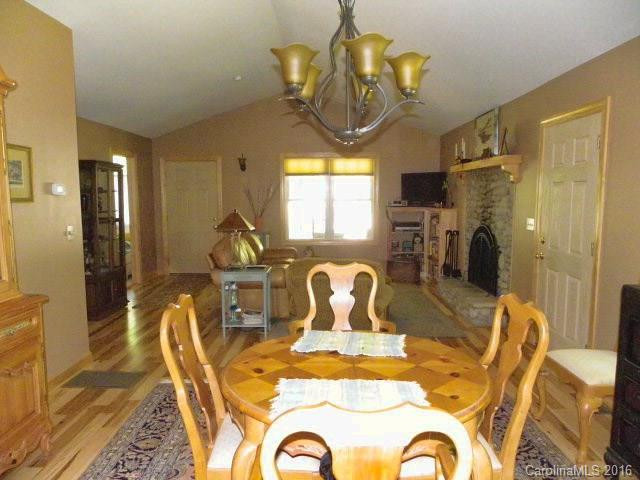 1052 Wolf Pen Road - Photo 11