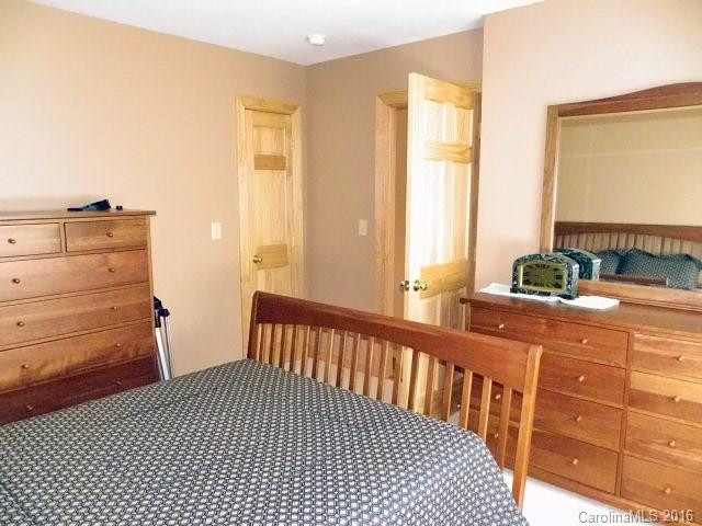 1052 Wolf Pen Road - Photo 17