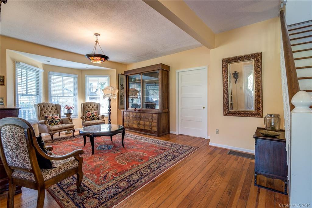 1108 Montreat Road - Photo 2