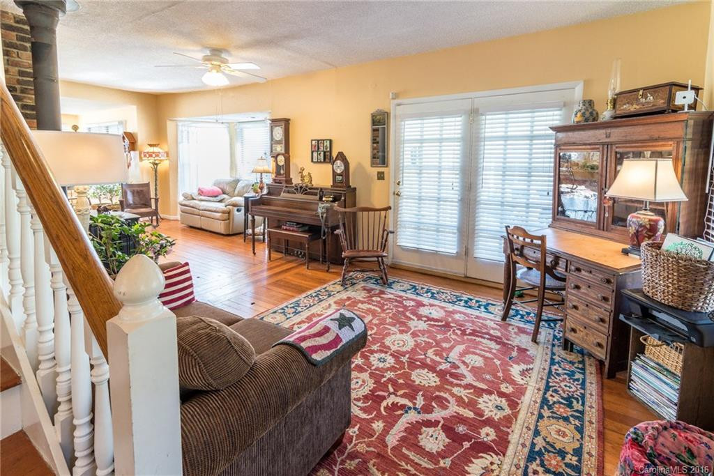 1108 Montreat Road - Photo 4