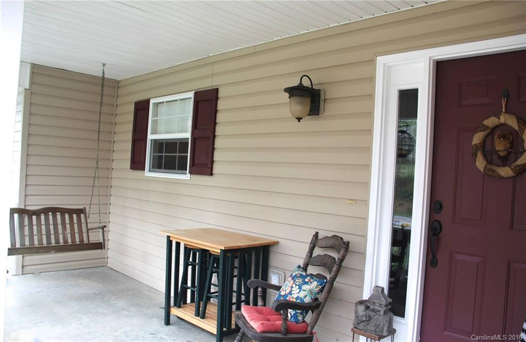 1911 Howard Gap Road - Photo 6