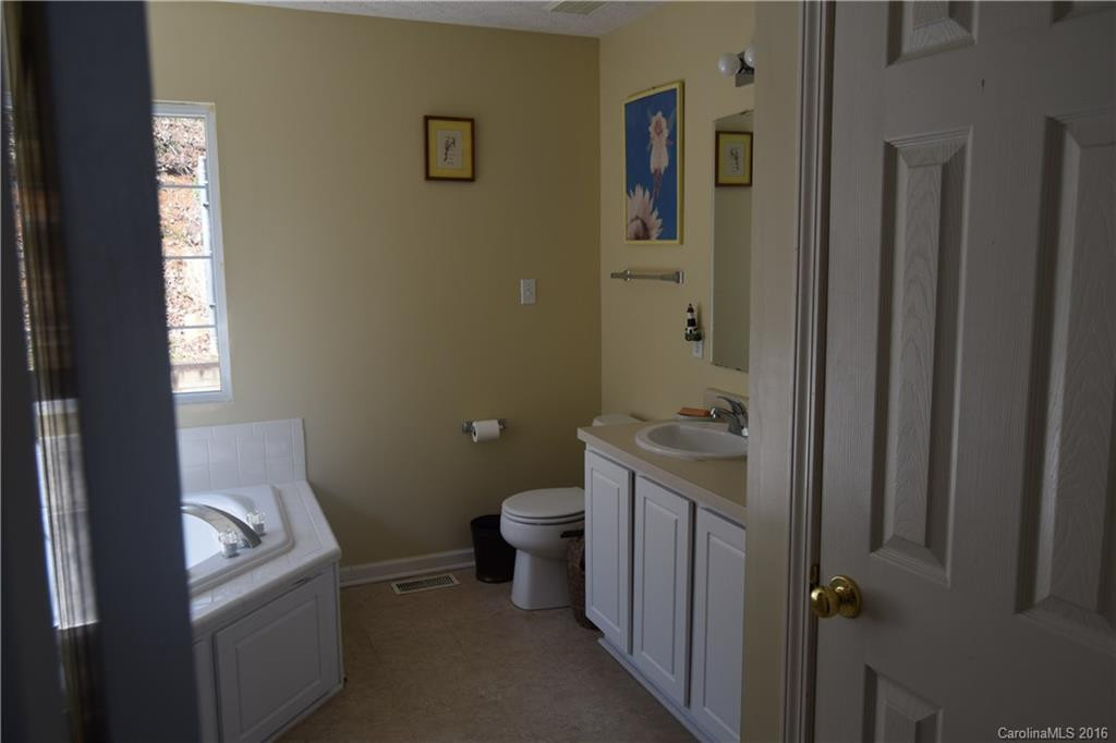 122 fiddlers Lane - Photo 10
