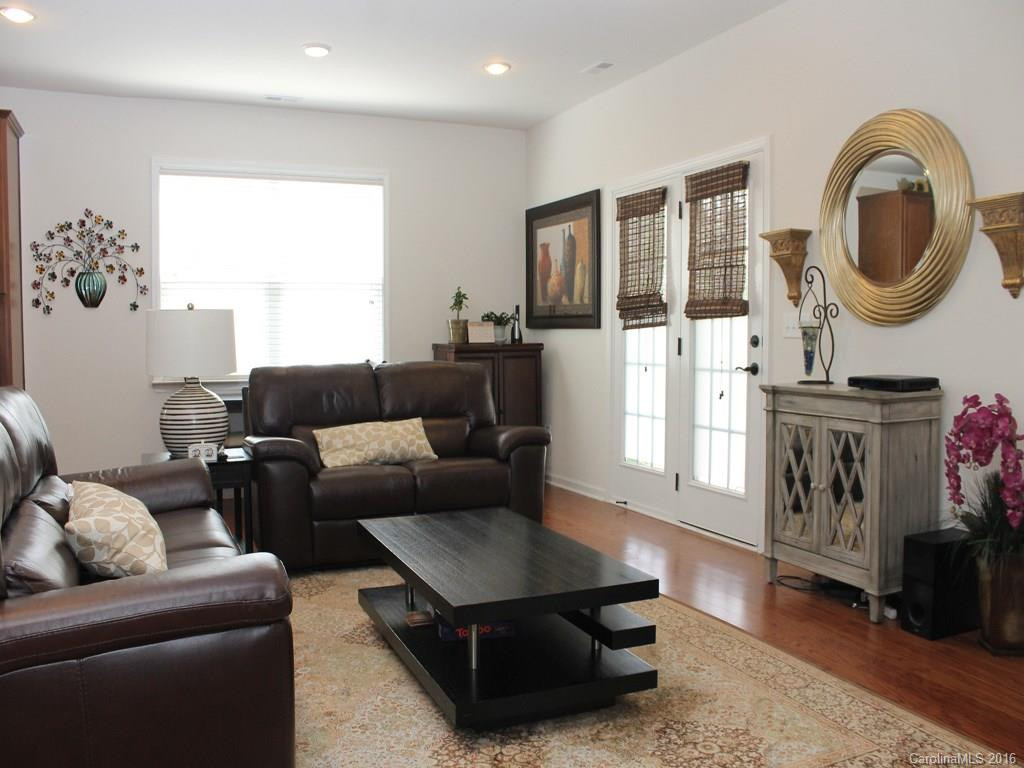 101 Foxtail Court #9 - Photo 2