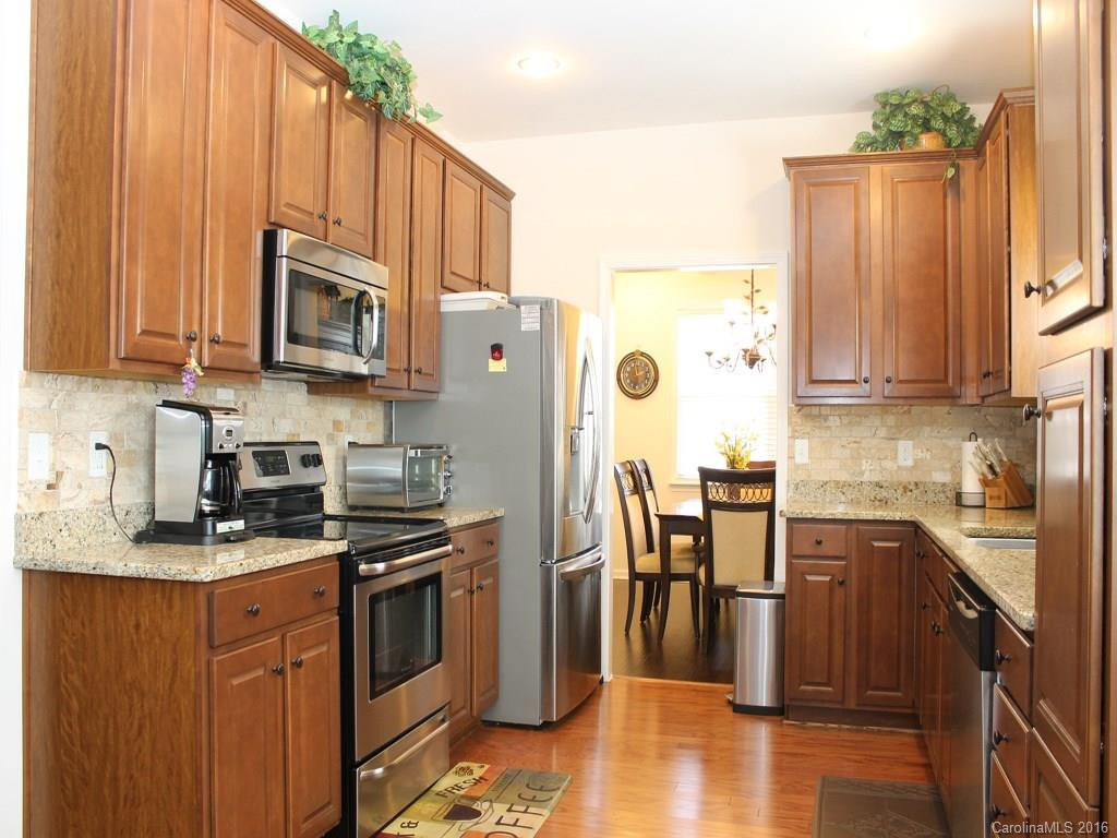 101 Foxtail Court #9 - Photo 4