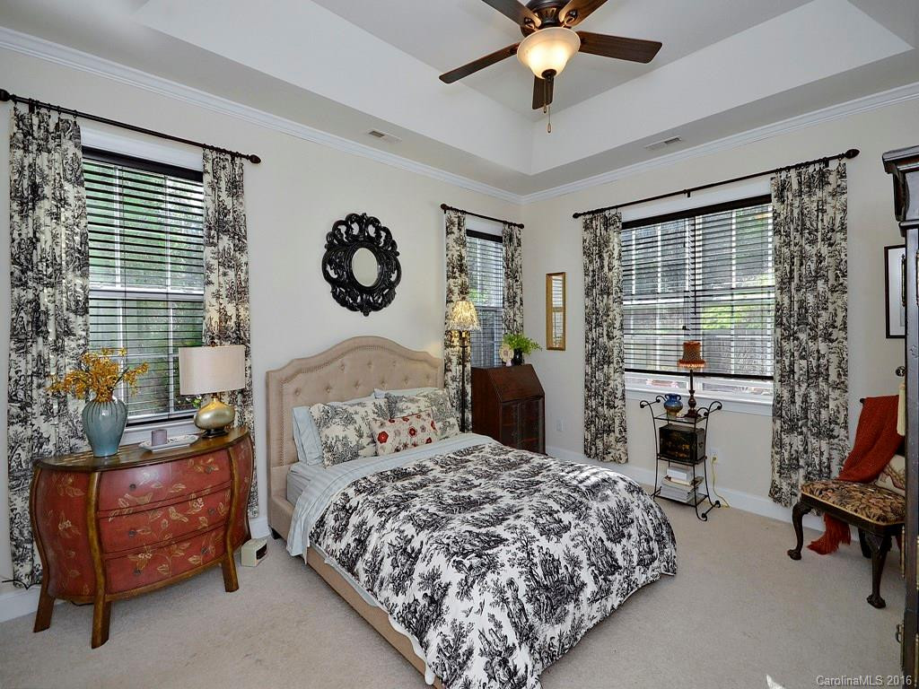 11 Dansford Lane - Photo 12