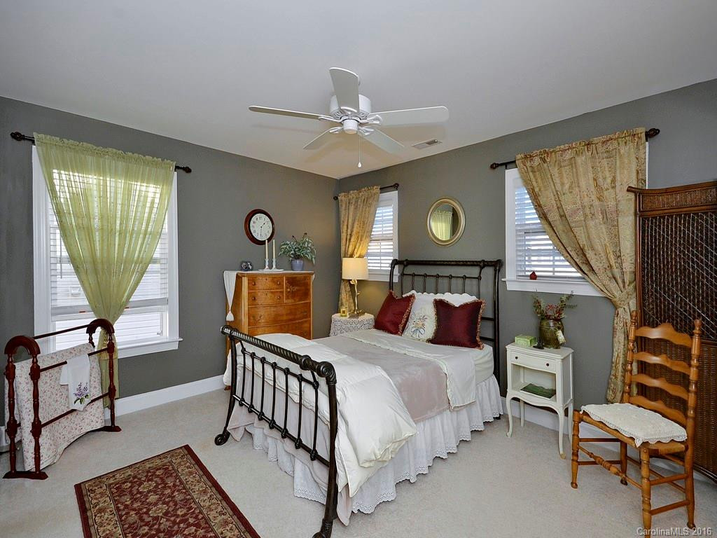 11 Dansford Lane - Photo 17