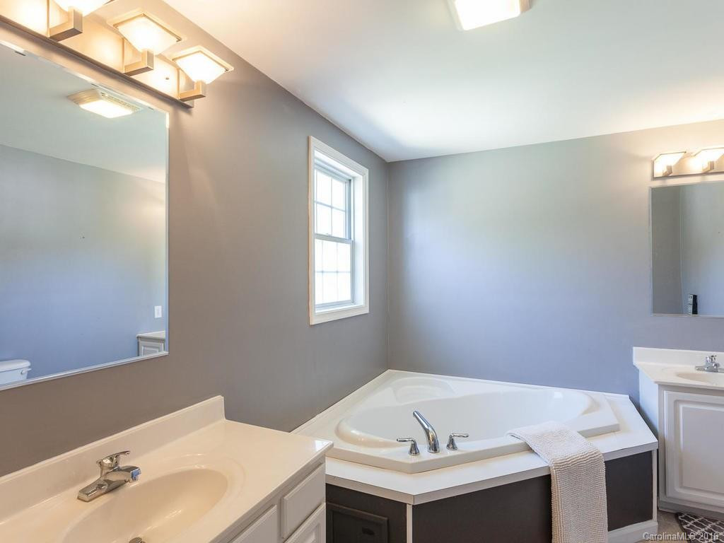 103 Founders Way - Photo 18