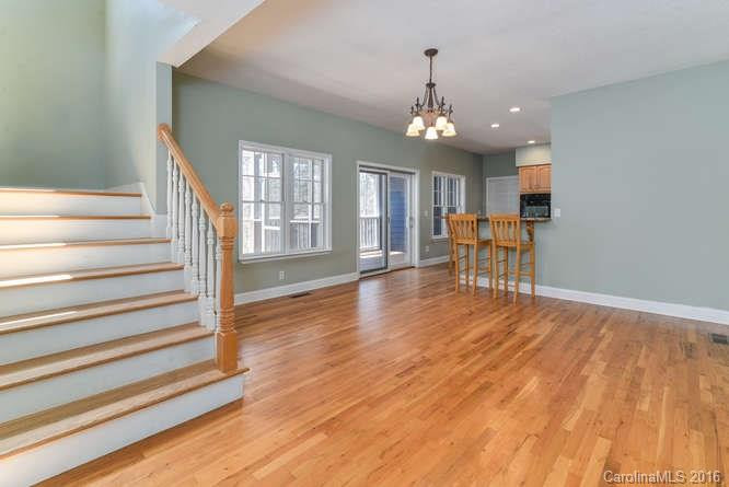 27 Hawk View Drive - Photo 8