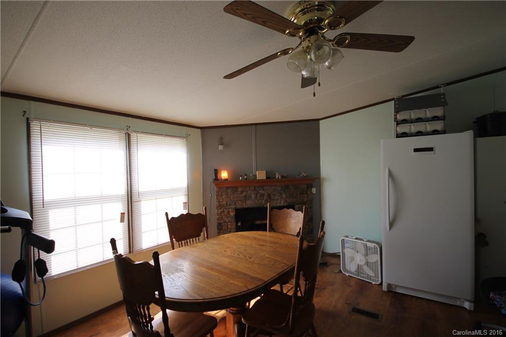 552 Azalea Circle - Photo 6
