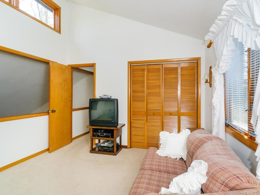 14 Oakwood Road - Photo 14