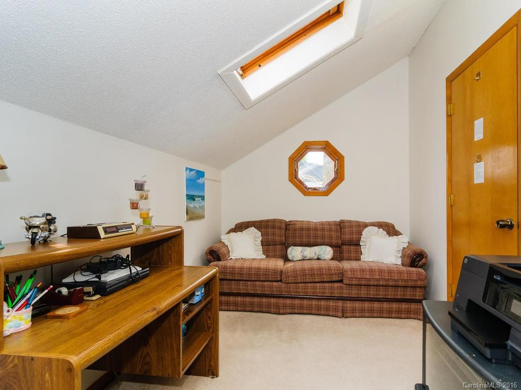 14 Oakwood Road - Photo 17