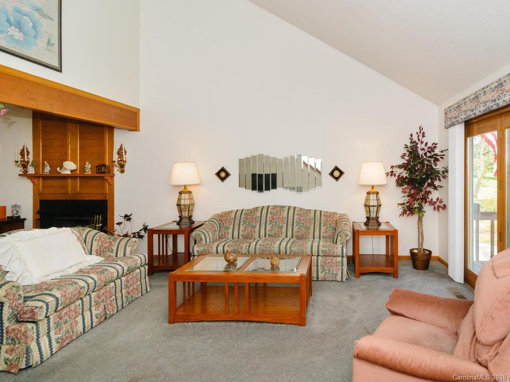 14 Oakwood Road - Photo 3