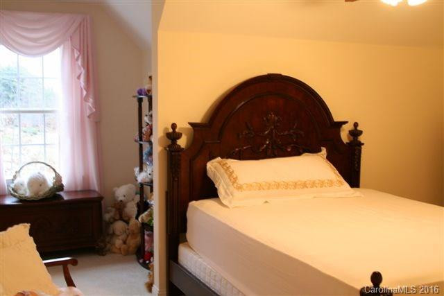 328 Sherry Street - Photo 12