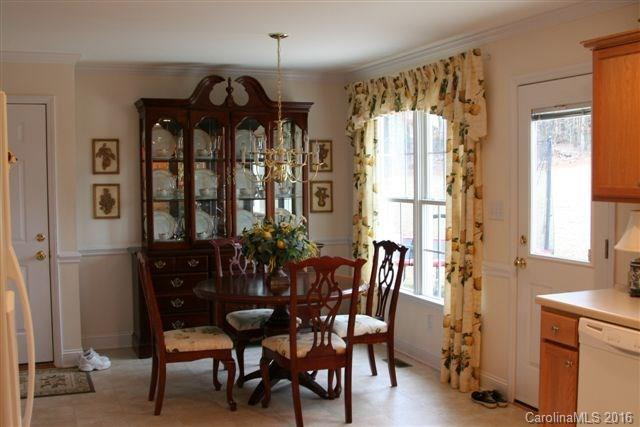 328 Sherry Street - Photo 3