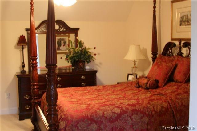 328 Sherry Street - Photo 10