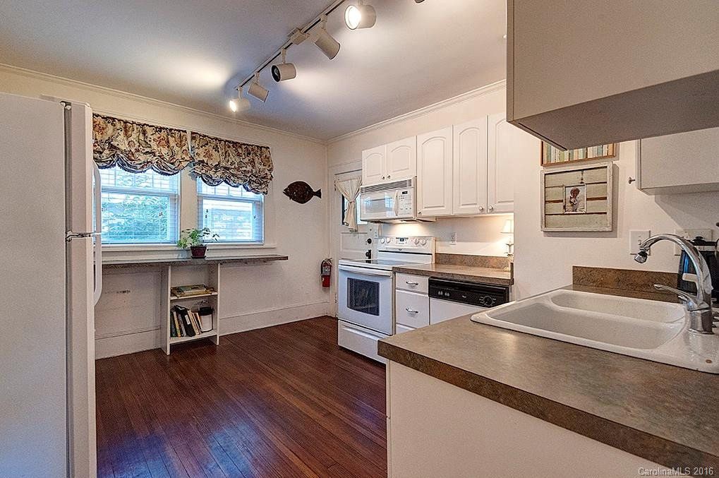 132 Forest Hill Drive - Photo 4
