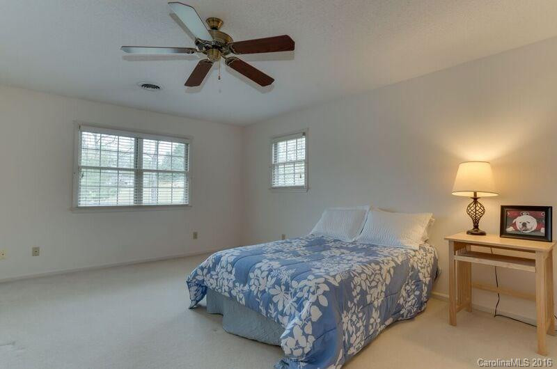 110 Holly Ridge Lane - Photo 14