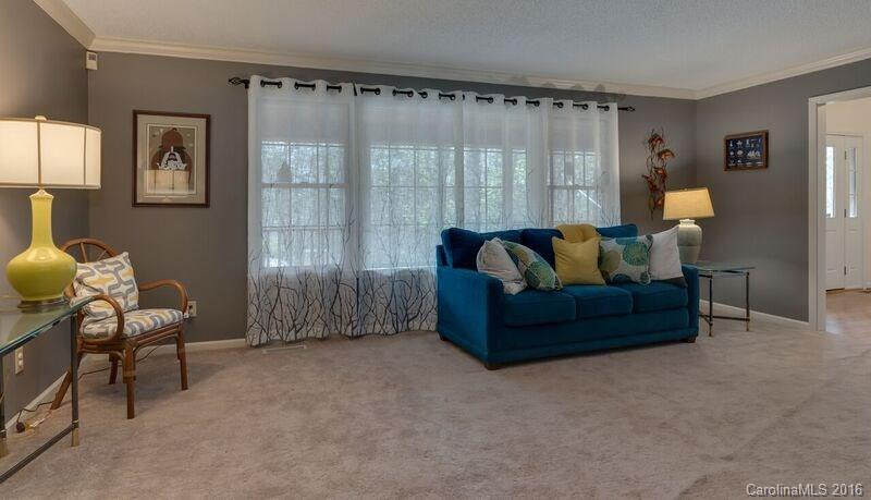 110 Holly Ridge Lane - Photo 3