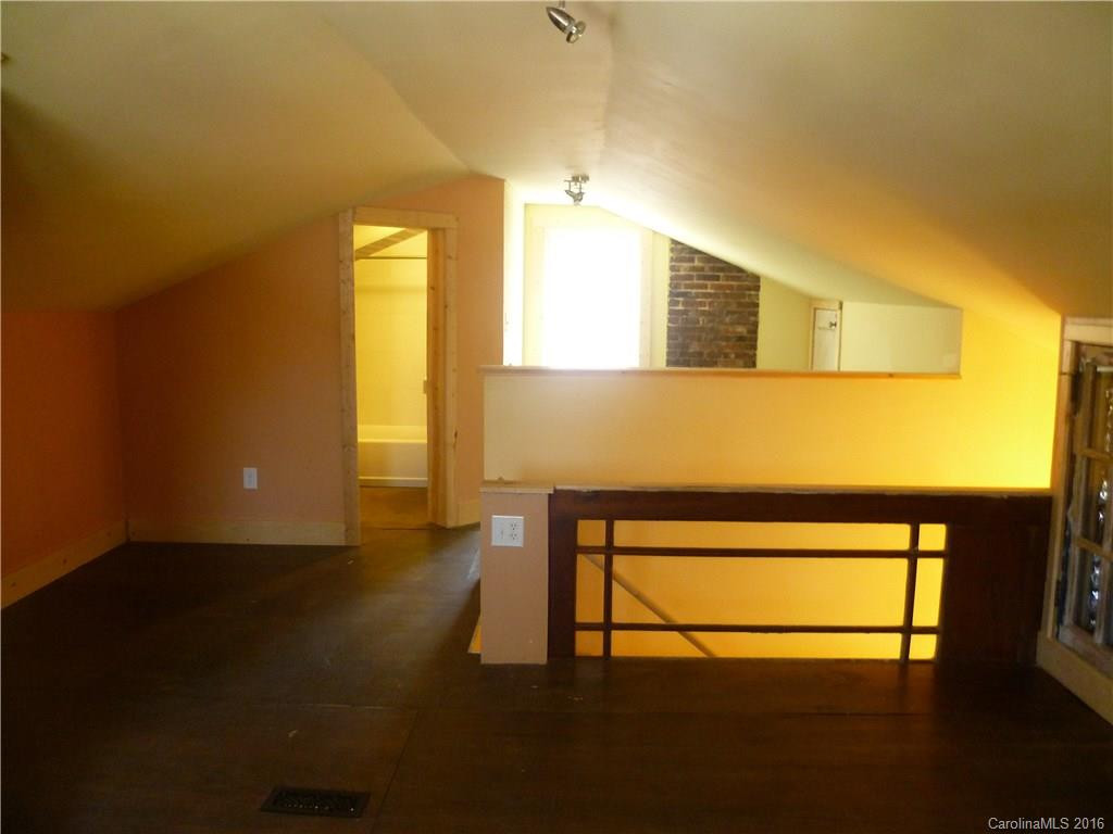 14 Wood Avenue - Photo 13