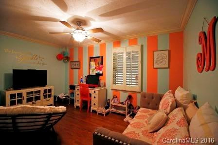 2019 12th Street Drive - Photo 11