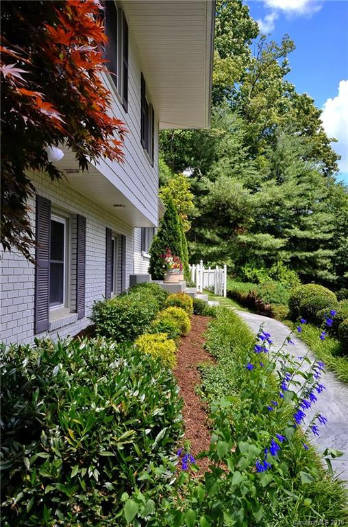 24 Graystone Road - Photo 2