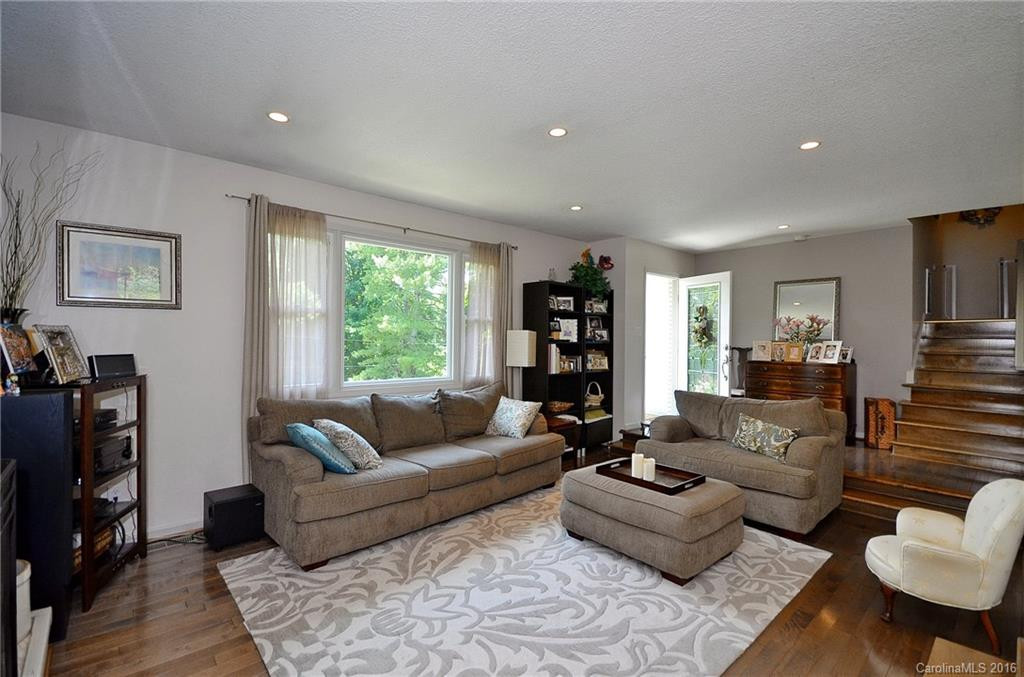24 Graystone Road - Photo 5