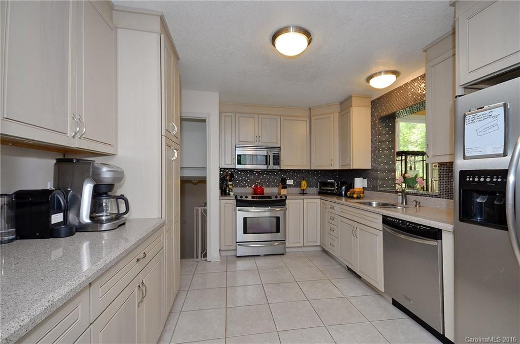 24 Graystone Road - Photo 7