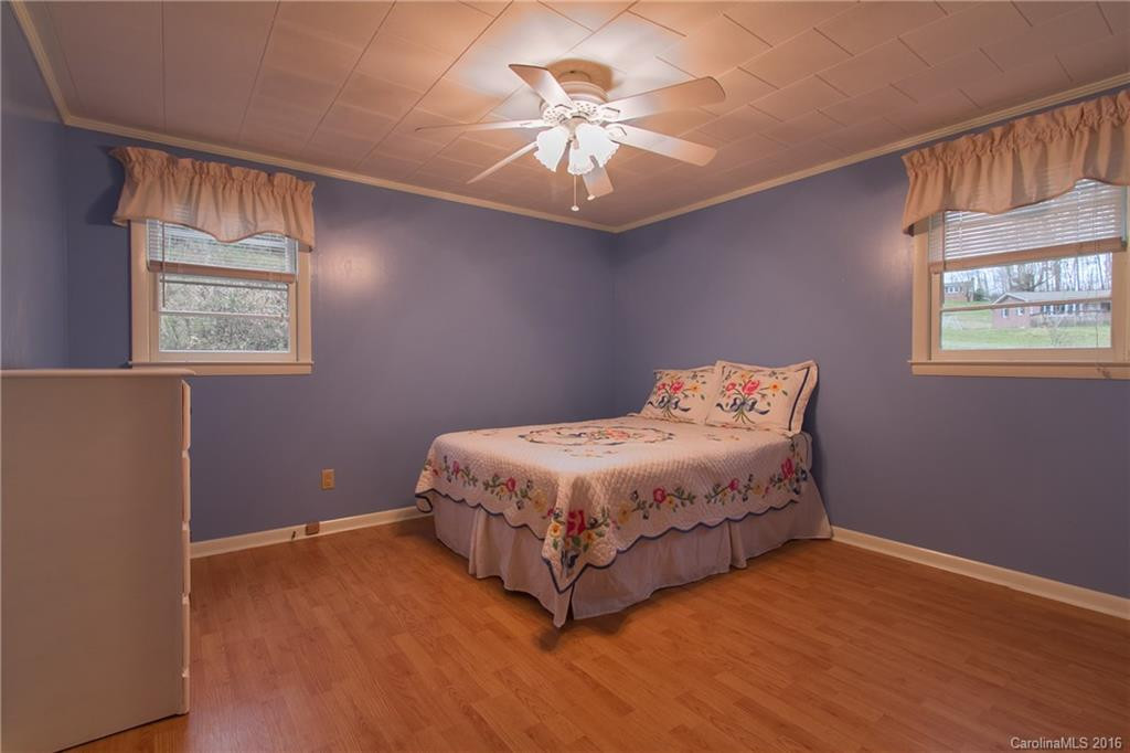143 Lee Street - Photo 11