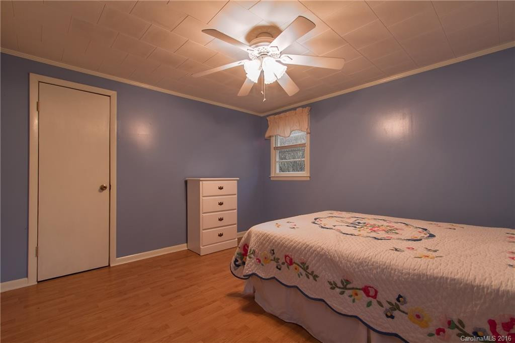 143 Lee Street - Photo 12
