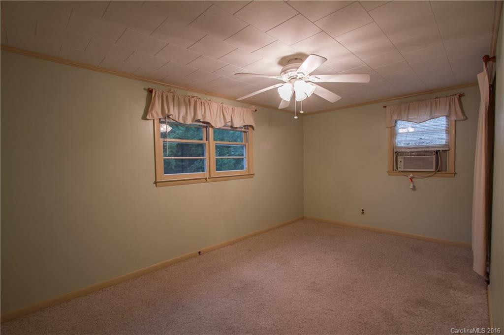 143 Lee Street - Photo 13