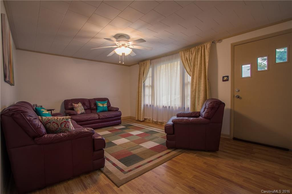 143 Lee Street - Photo 9