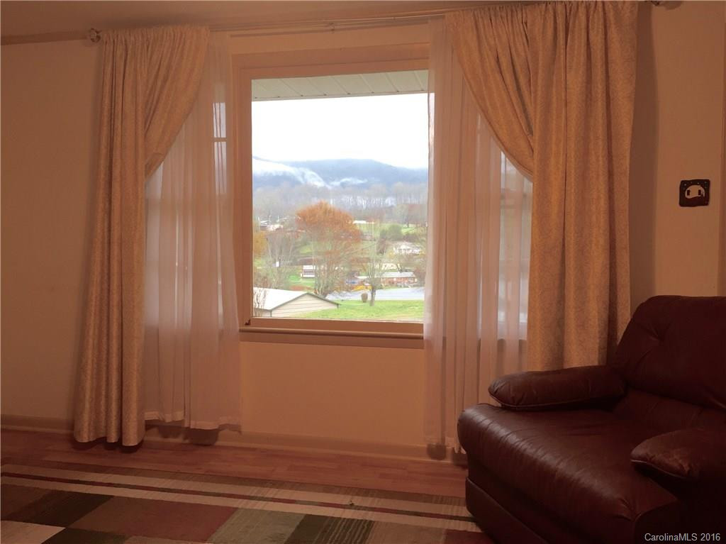 143 Lee Street - Photo 10